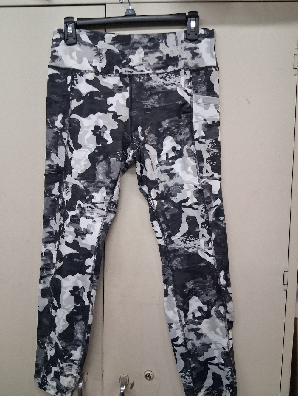 Black & White Camo Active Leggings